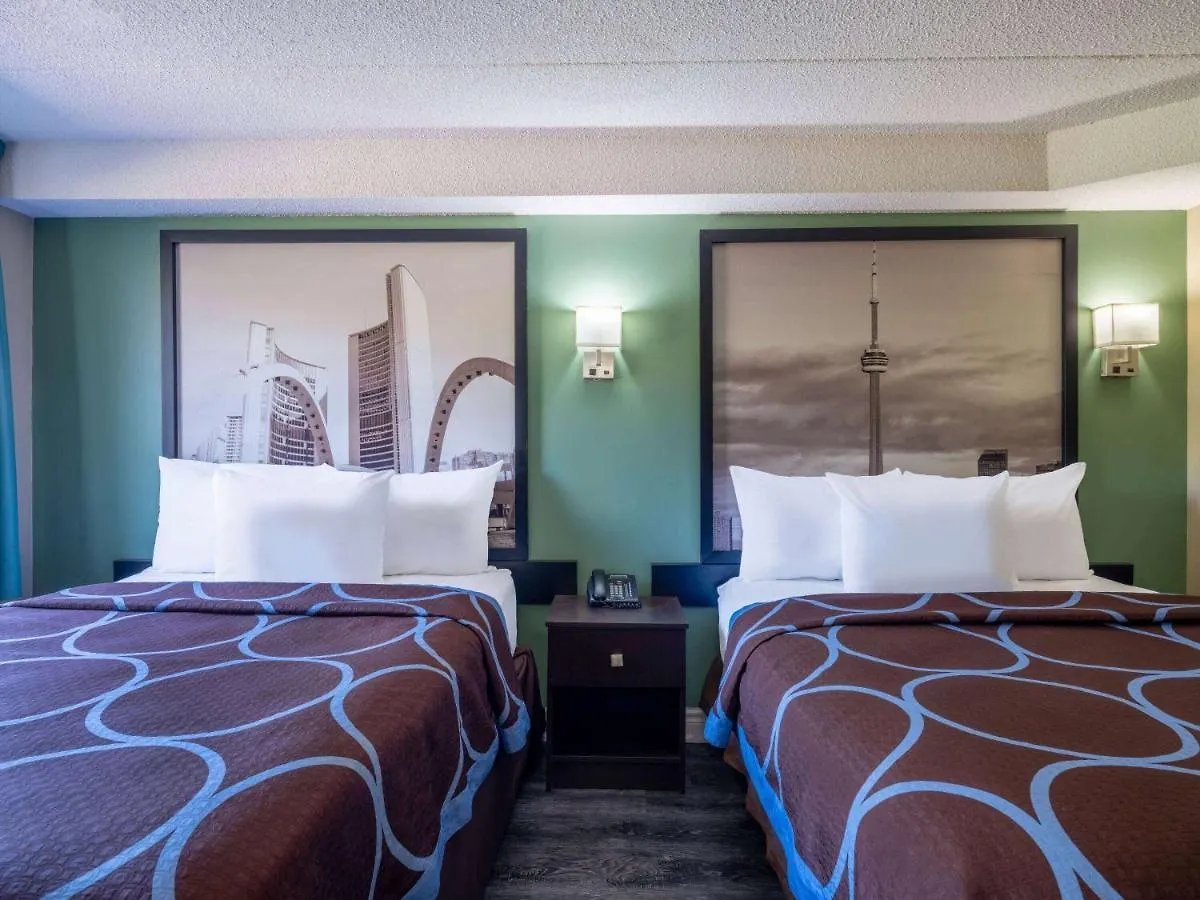 Hotel Super 8 By Wyndham Toronto East On 2*,  Canada