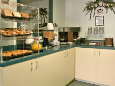 **  Hotel Super 8 By Wyndham Toronto East On Canada