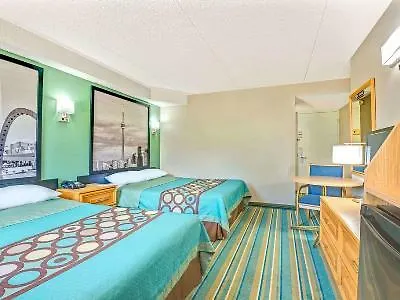 Hotel Super 8 By Wyndham Toronto East On Canada